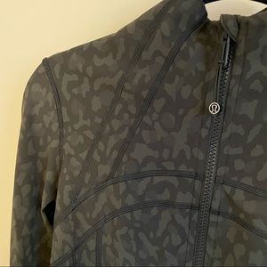 LULULEMON Define jacket - Luxtreme - size 8 - dark green camo